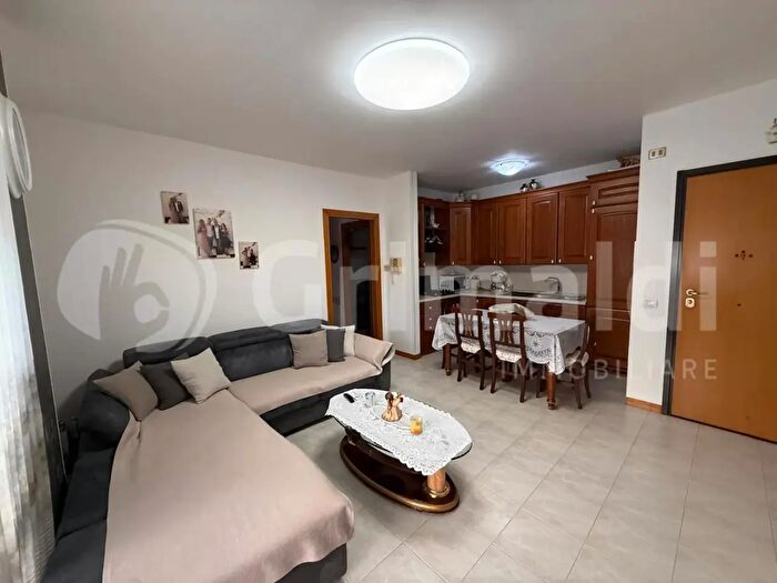 Appartamento trilocale in vendita in Via Luigi Catanelli, Perugia
