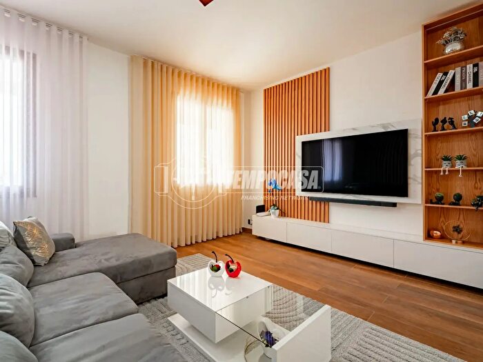 Casa con 5 locali in vendita in Via Basiago, Faenza