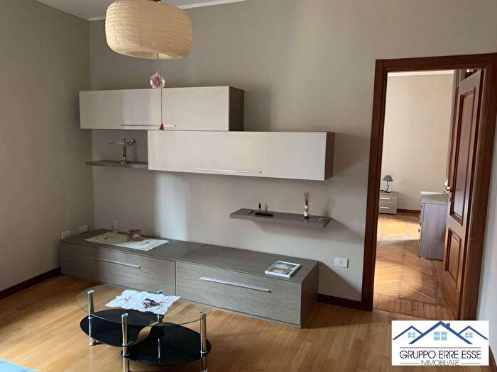 Appartamento trilocale in affitto in Via Alba, Centro, Bra