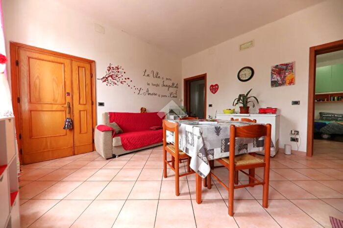 Appartamento trilocale in vendita in Via Unione Europea, Marmirolo