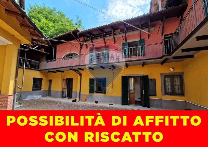 Casa con 13 locali in vendita in Via San Rocco, Castelletto DOrba