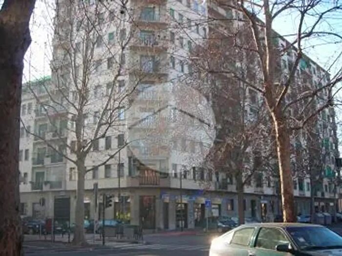 Appartamento trilocale in vendita in Corso Traiano, Torino