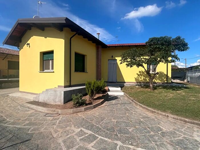 Casa trilocale in affitto in San Zino, Dorno