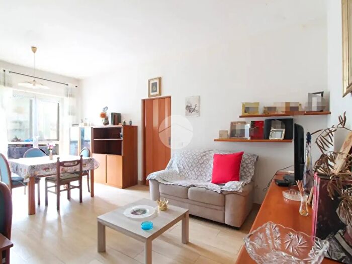 Appartamento trilocale in vendita in Via Bafile, Alba Adriatica