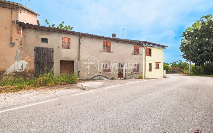 Casa quadrilocale in vendita in Via Ca Raffaelli, Misano Adriatico