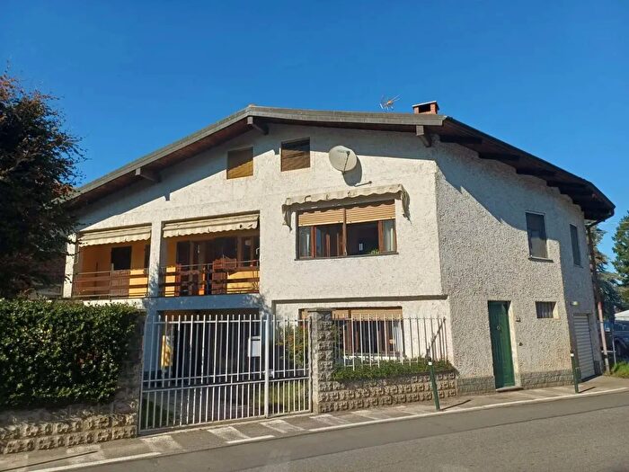 Casa con 6 locali in vendita in Via Domenico Valle, San Maurizio Canavese