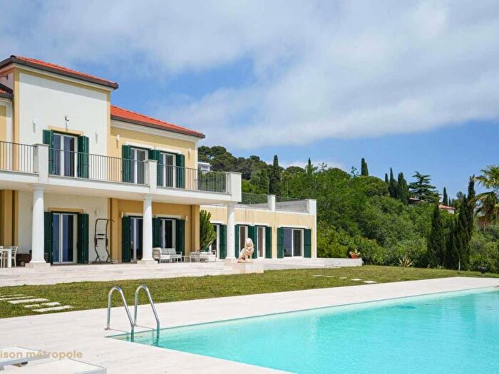 Appartamento con 6 locali in affitto in Strada Antica Torre, Centro, Cipressa