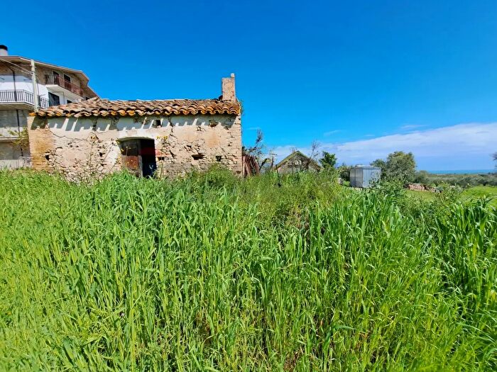 Casa con 5 locali in vendita in Cda Follani, Lanciano