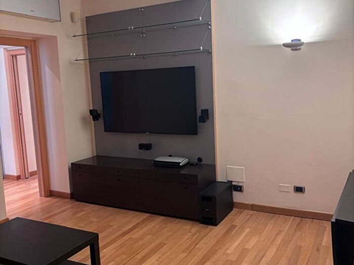 Appartamento trilocale in affitto in Corso Carlo Alberto, Centro Storico, Pavia