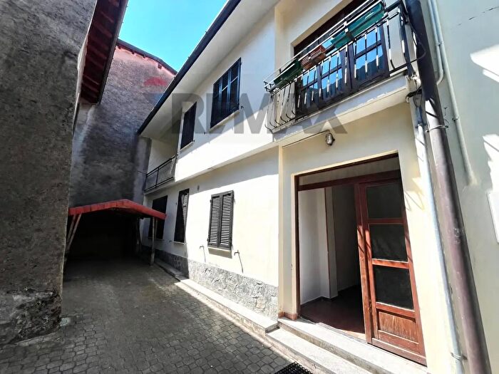 Appartamento trilocale in vendita in Via XXV Aprile, Cuvio