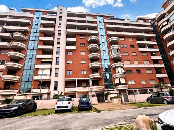 Appartamento quadrilocale in affitto in Via Francesco Menzio, Acilia, Roma