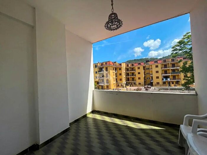 Appartamento trilocale in vendita in Ss Tirrena Inferiore, Nocera Terinese