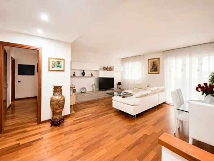 Appartamento quadrilocale in vendita in Via Ettore Bugatti, Milano