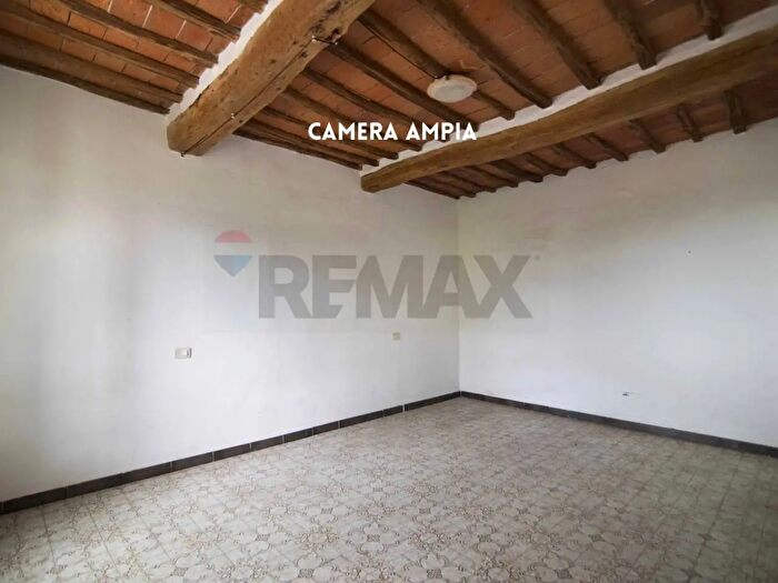Appartamento quadrilocale in vendita in Via Nazionale, Roccastrada