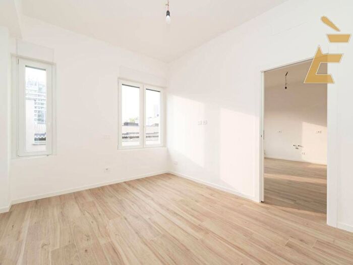 Appartamento bilocale in affitto in Via Cortina D'Ampezzo, Corvetto, Milano