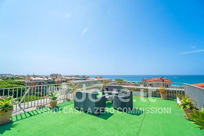 Appartamento bilocale in vendita in Via degli Amici, Bordighera