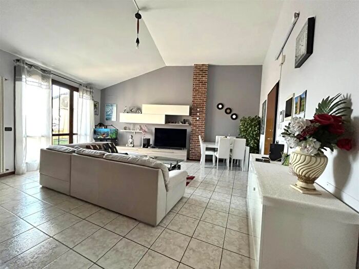 Appartamento quadrilocale in vendita in Montebello Vicentino