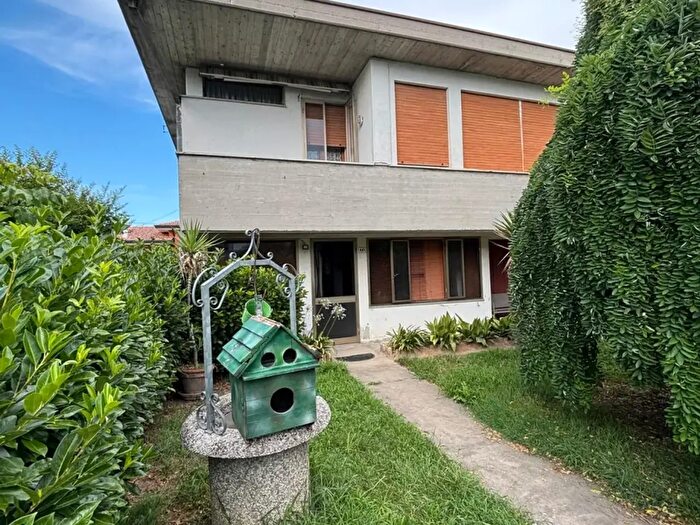 Casa quadrilocale in vendita in Trecenta