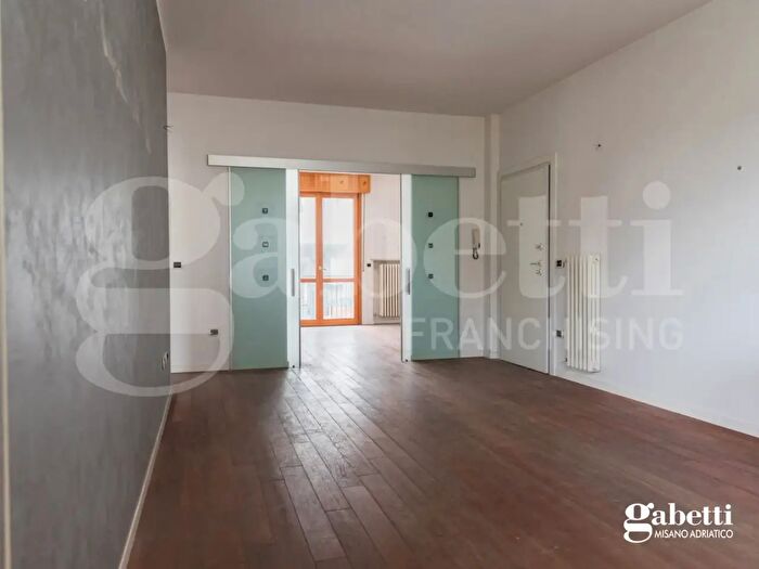 Appartamento quadrilocale in vendita in Via Sarzetti, Rimini