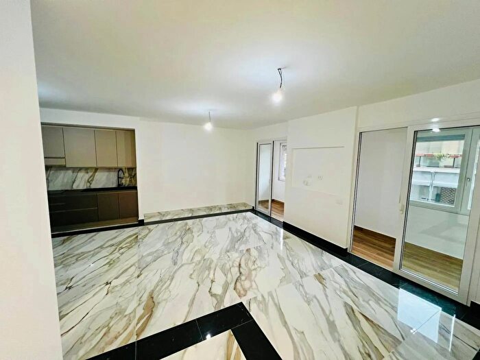 Appartamento quadrilocale in vendita in Via Antonio Melandri Sanremo, Sanremo