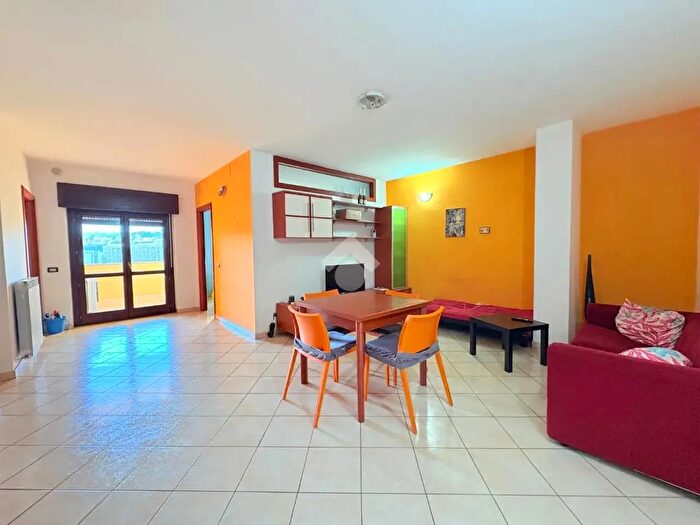 Appartamento trilocale in vendita in Via Leonardo da Vinci, Rende