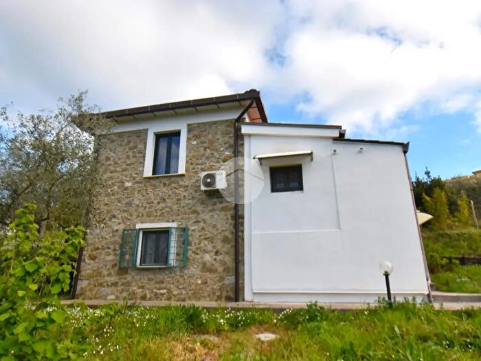 Casa trilocale in vendita in Via del Campo Sportivo, Rutino