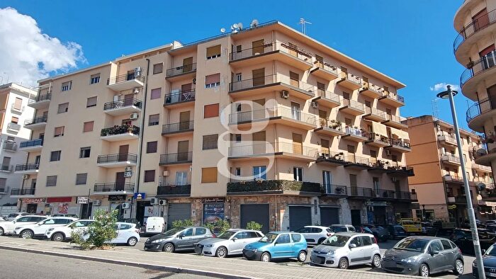 Appartamento con 5 locali in vendita in Via Francesco Baracca, Reggio Calabria