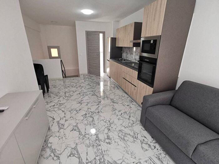 Appartamento bilocale in affitto in Via Settembre, Centro Storico, Catanzaro