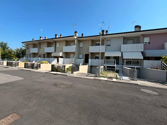 Casa con 7 locali in vendita in Via Antonio Gramsci, Rivignano Teor