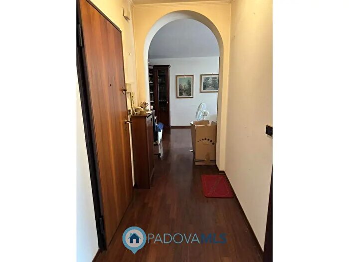 Appartamento quadrilocale in vendita in Via Alessandro Manzoni, Montegrotto Terme