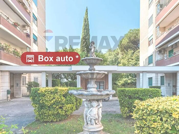 Appartamento quadrilocale in vendita in Via Eugenio di Mattei, Roma
