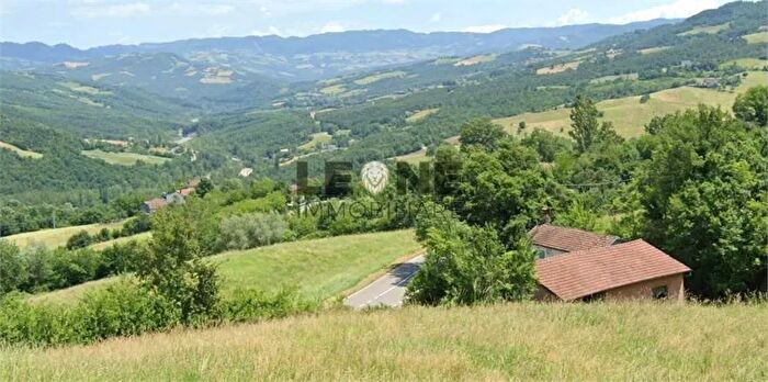 Casa con 5 locali in vendita in Sestola