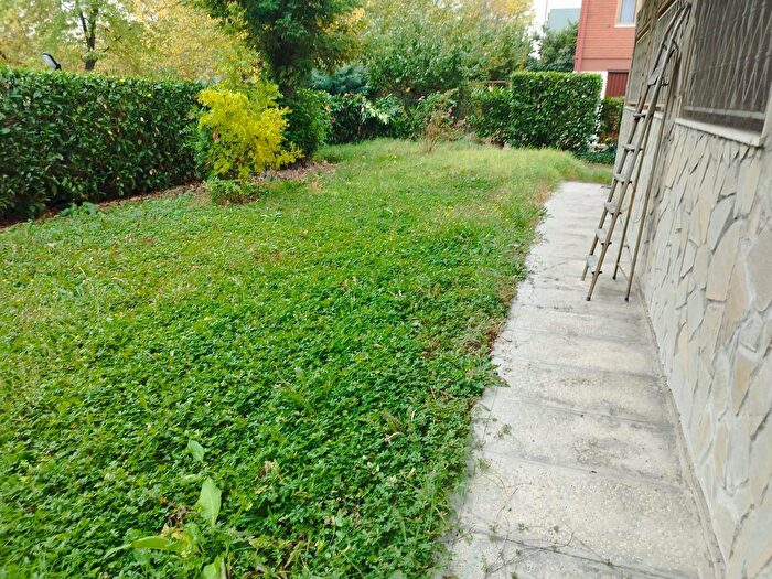 Casa con 6 locali in vendita in Via Panni, Modena