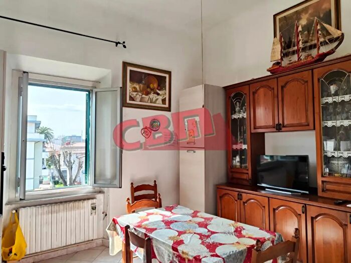 Appartamento con 5 locali in vendita in Livorno