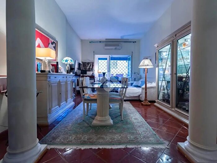 Appartamento quadrilocale in vendita in Via Lorenzo Il Magnifico, Roma
