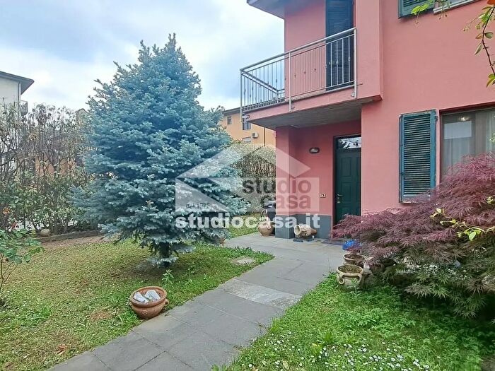 Casa quadrilocale in vendita in Via Brusocchi, Fornovo San Giovanni