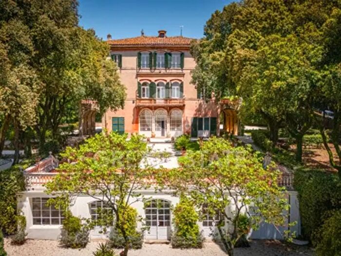 Casa con 6 locali in vendita in Perugia