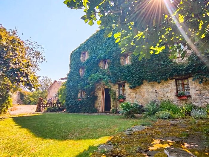 Casa quadrilocale in vendita in Località Monte di Velleia, Lugagnano Val D'Arda