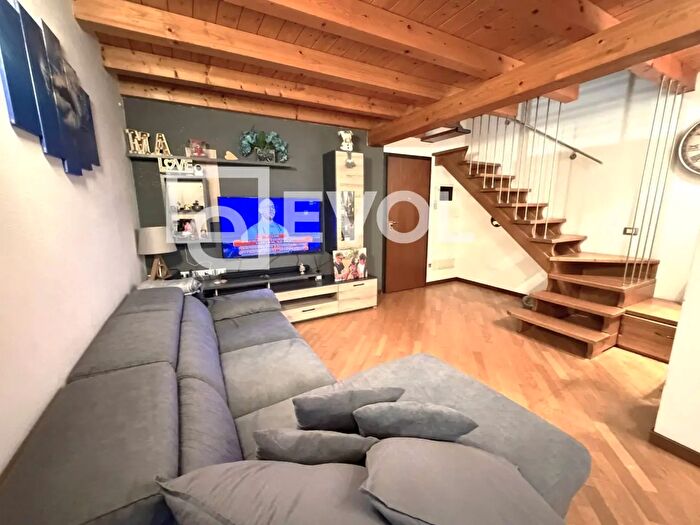 Appartamento con 5 locali in vendita in Via Stretta, Latisana