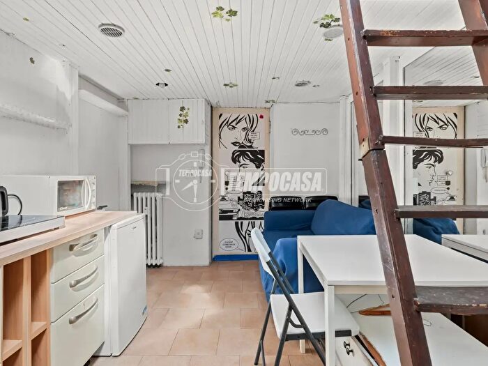 Appartamento monolocale in vendita in Via Ampere, Milano