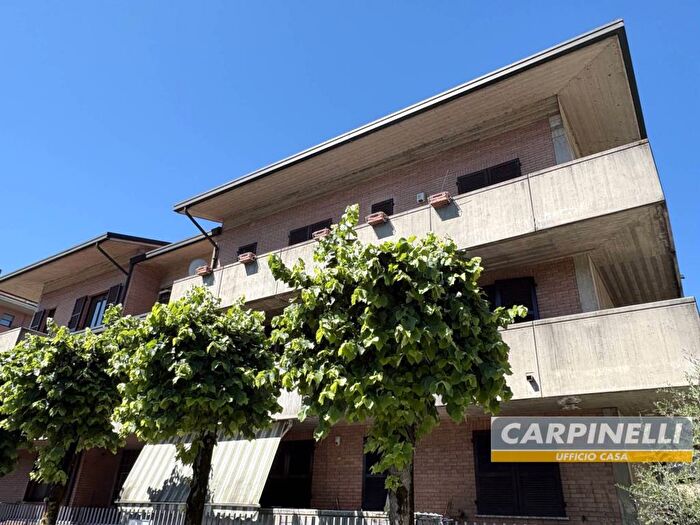 Appartamento trilocale in affitto in via Parini, Desio