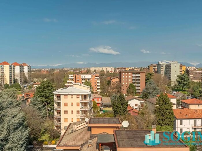 Appartamento quadrilocale in vendita in Via XXV Aprile Snc, Cinisello Balsamo