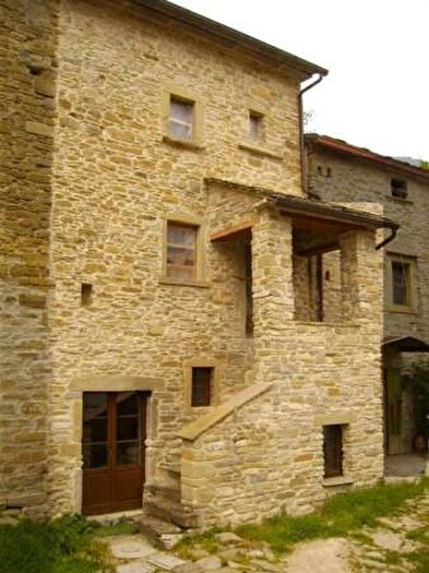 Casa quadrilocale in vendita in Borgo Pace