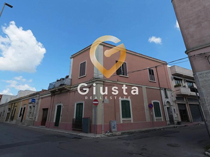 Casa con 5 locali in vendita in Via Rossini, San Pietro Vernotico