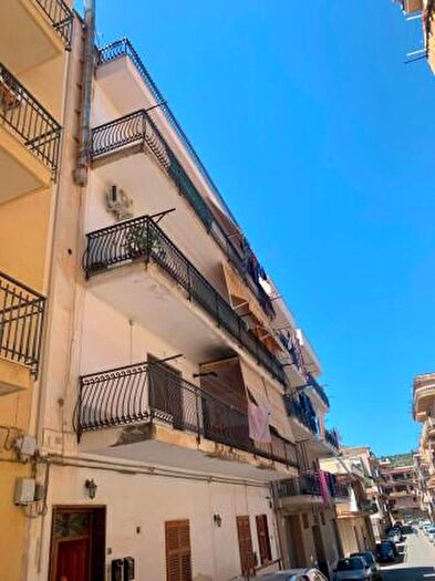 Appartamento quadrilocale in vendita in Via Giosuè Carducci, Bagheria