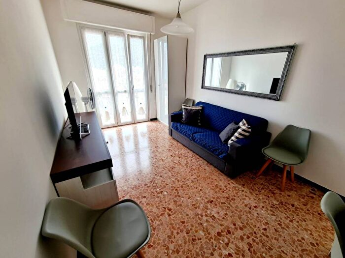 Appartamento trilocale in affitto in Corso Vittorio Veneto, Borghetto Santo Spirito