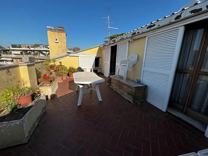 Appartamento trilocale in affitto in Via Bevagna, Roma