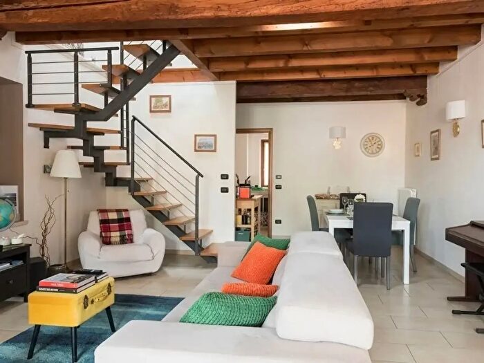 Appartamento quadrilocale in vendita in Nave