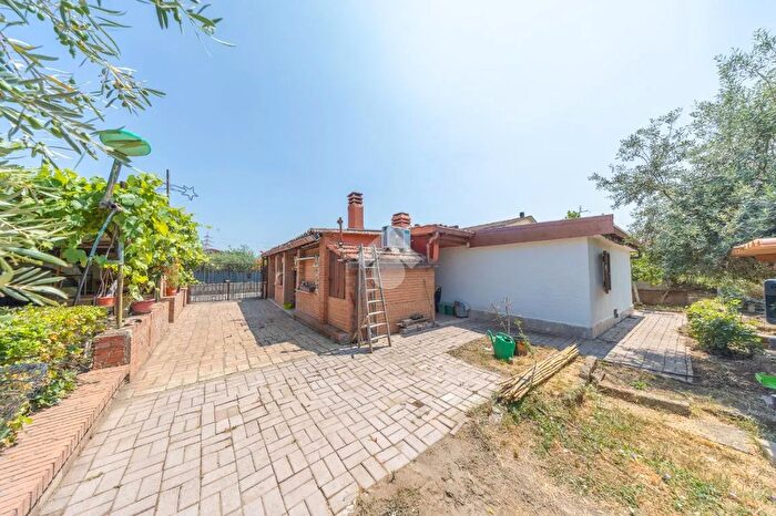 Casa trilocale in vendita in Via Filignano, Roma