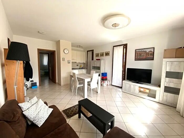 Appartamento trilocale in affitto in Buggiano
